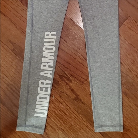 NWT under armour leggings - Picture 2 of 3